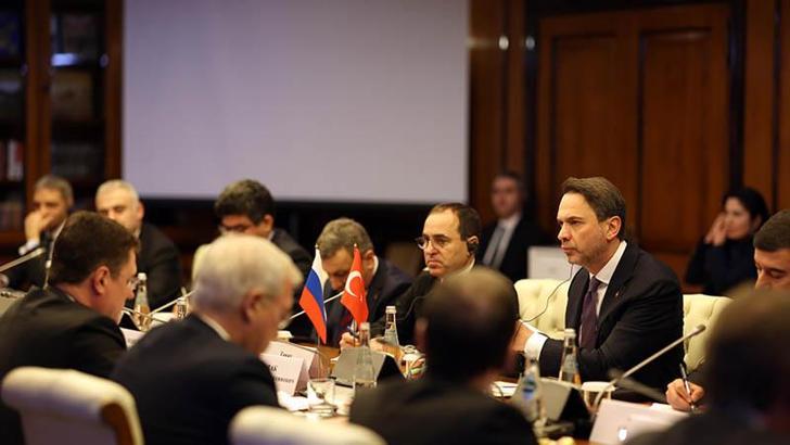 Bakan Bayraktar, Rusya Başbakan Yardımcısı Novak ile bir araya geldi