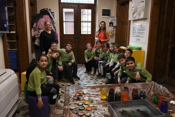 Çocuklar Seyakmer'de ebru sanatı ile tanıştı