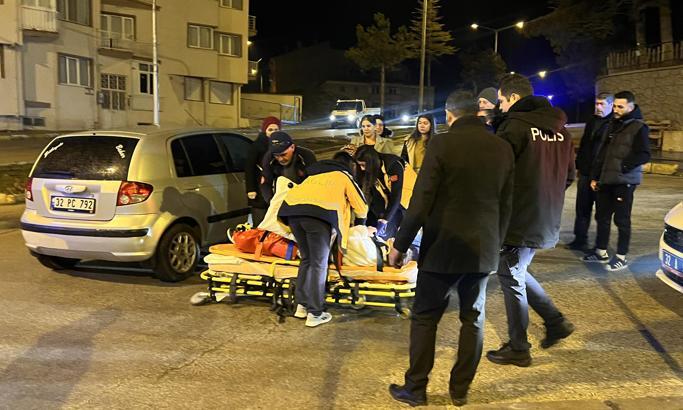 Araçlar kavşakta çarpıştı: 1 yaralı