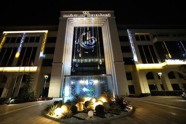 Bağcılar Belediyesi, ramazan ayı dolayısıyla hizmet binasını süsledi