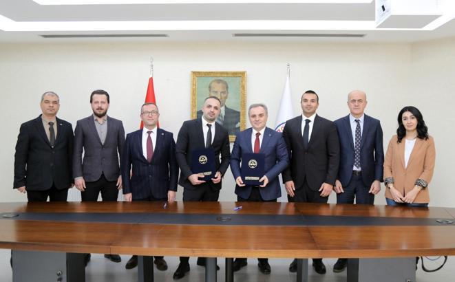 ERÜ’de 800 yataklı hastane binasının proje sözleşmesi imzalandı