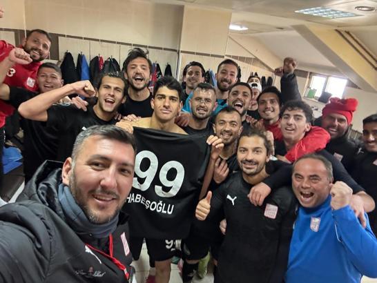 Ayvalıkgücü buzdan 3 puan çıkardı