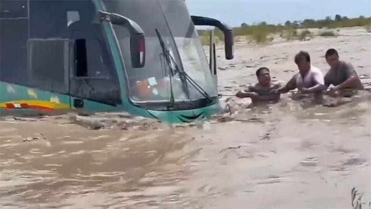 Ekvador'da sel: 2 ölü, 81 yaralı