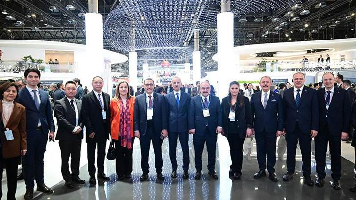 Bakan Uraloğlu, Mobil Dünya Kongresi’ne katıldı