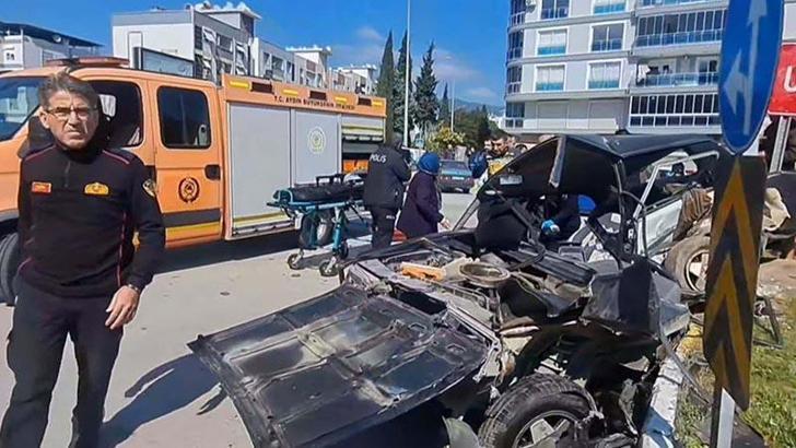 Ana yola kontrolsüz çıkan otomobile başka otomobil çarptı: 1 ölü, 1 yaralı