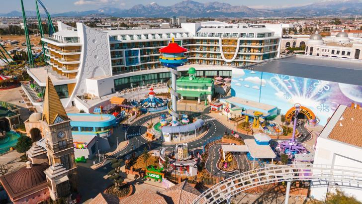 Çocukluk hayalini gerçekleştirdi