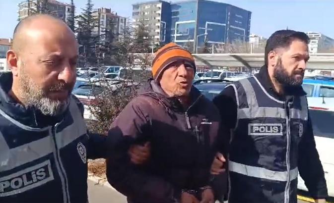 Beyin ameliyatını yapan doktoru bıçaklayan şüpheli: Bana yapay zeka yerleştirdi (2)