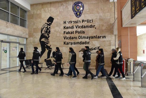 Antalya'da kredi dolandırıcılığı; 4 şüpheli tutuklandı