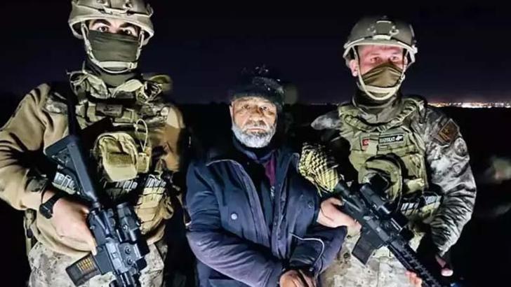 Mezarlıkta anne ve 2 kızını öldüren sanığa 3 kez ağırlaştırılmış müebbet hapis