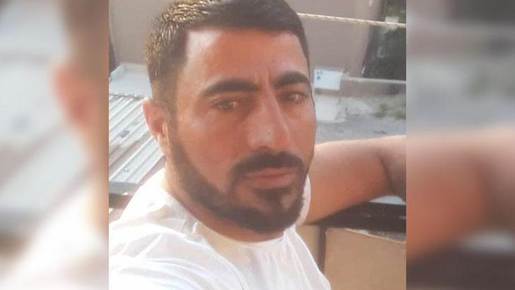 Annesiyle gördüğü kişiyi kamayla öldürdü