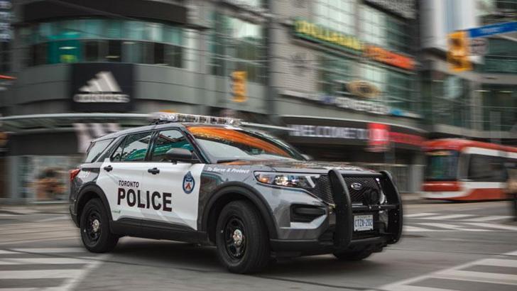 Toronto'da bara silahlı saldırı: 12 yaralı