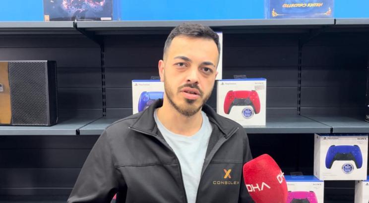 İstanbul- Esenler'de 1 ay önce açılan mağazadan 250 bin liralık oyun konsolu çaldılar