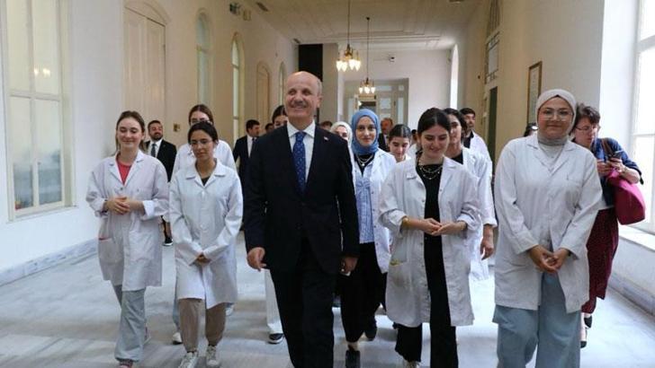 Kadınlar, 2023 yılında 24 bin 186 bilimsel yayına imza attı