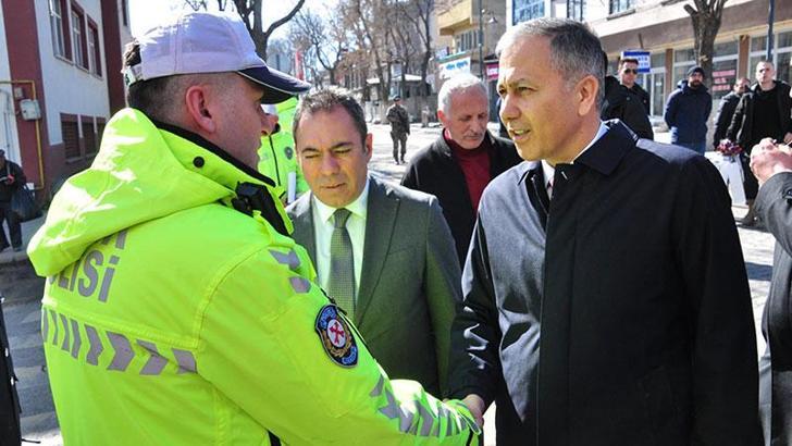 Bakan Yerlikaya: Kanunlar ortadayken sahipsiz köpekler tarafından bir bebeğin katledilmesini kabul edemeyiz