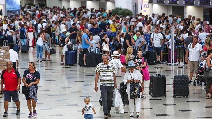 Türk turistin vizelisi Orta ve Batı Avrupa'ya, vizesizi Balkanlar'a gitti