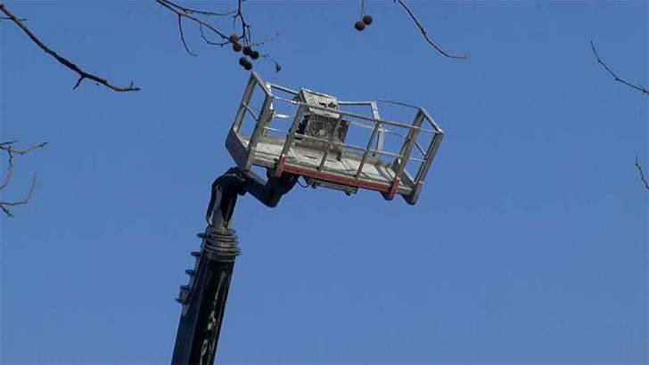 Bahçelievler’de işçiler vinç sepetinden düştü: 2’si ağır 4 yaralı