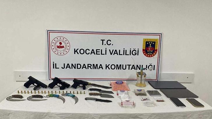 Dilovası'nda 796 ecstasy hap ele geçirildi