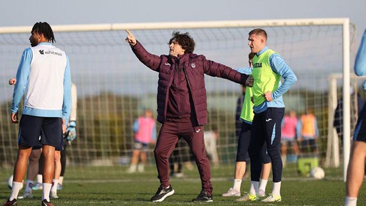 Trabzonspor'un yeni teknik direktörü Fatih Tekke ilk antrenmanına çıktı
