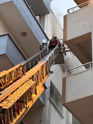 İdil'de apartman dairesinde çıkan yangını itfaiye söndürdü
