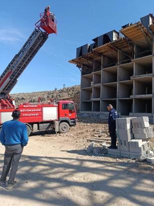 Kayseri'de inşaatın 5'inci katından düşen işçi yaralandı