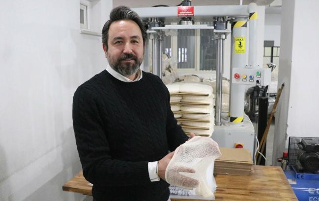 Türkiye'nin ithal ettiği midye filesini üretti; İspanya'ya satıyor