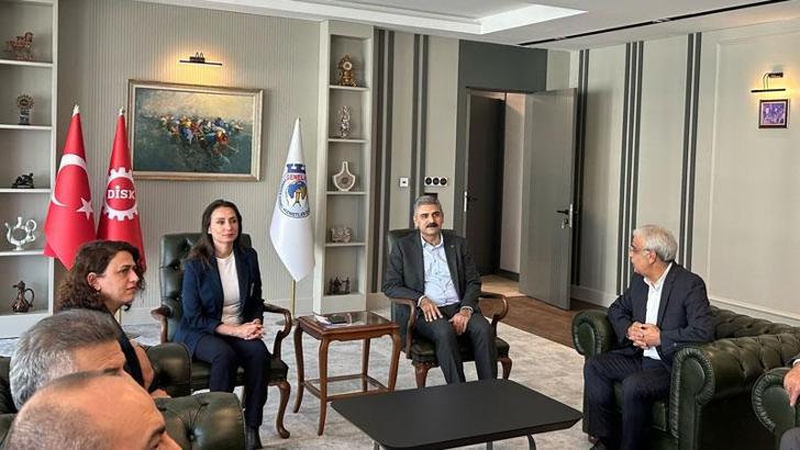 DEM Parti heyetinden DİSK'e ziyaret