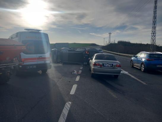 İstanbul - Arnavutköy'de cip ile otomobil çarpıştı: 1 ölü, 4 yaralı