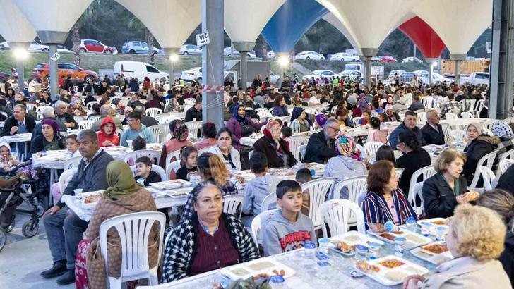 Sarılar'da iftar çadırı