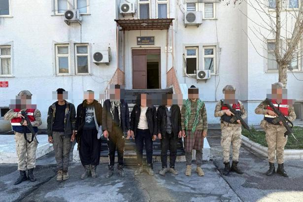 Bitlis'te 10 kaçak göçmen yakalandı
