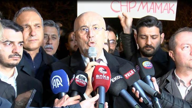 YÖK önünde toplanan CHP'lilerden 'diploma' tepkisi