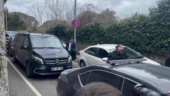 İstanbul- CHP Genel Başkanı Özgür Özel, İmamoğlu'nun evine geldi