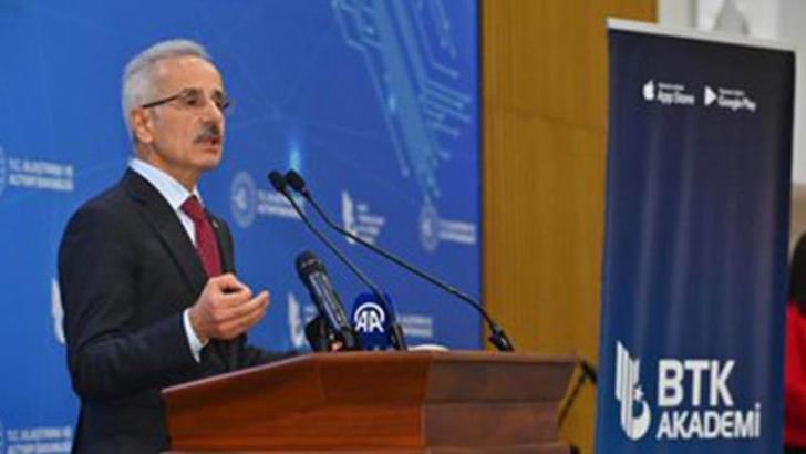 Bakan Uraloğlu: BTK Akademi 2.5 milyon kullanıcıyla, Türkiye’nin en büyük çevrimiçi platformudur