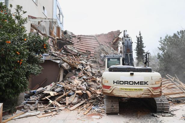 Bursa'da tarihi surları gün yüzüne çıkarma çalışmaları sürüyor