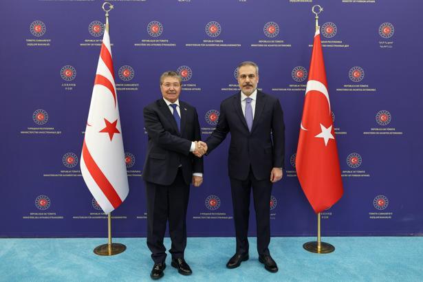 Bakan Fidan, KKTC Başbakanı Üstel ile görüştü