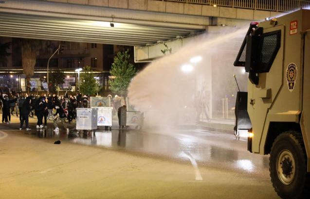 Antalya'da 'İmamoğlu' gerginliği; 30'a yakın gözaltı/ Ek fotoğraflar