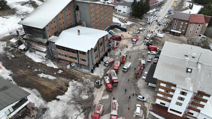 Uludağ'da otel yangını; 2 ölü (11)