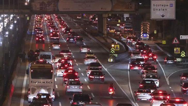 İstanbul trafiğinde bayram yoğunluğu sürüyor