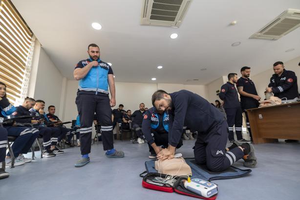 Sağlık personeline ‘Temel yaşam desteği ve entübasyon’ eğitimi