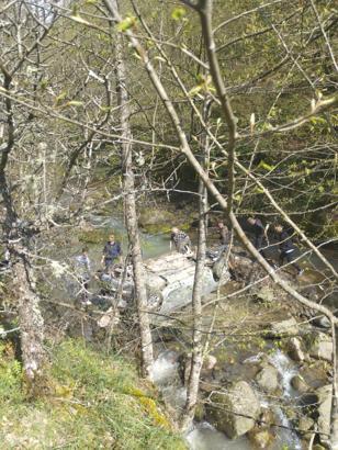 Otomobil dere yatağına yuvarlandı: 6 yaralı