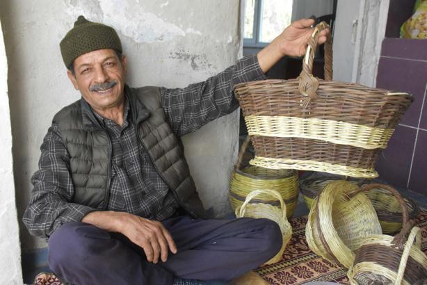 Bergama'da sepetçilik son ustasıyla yaşatılıyor