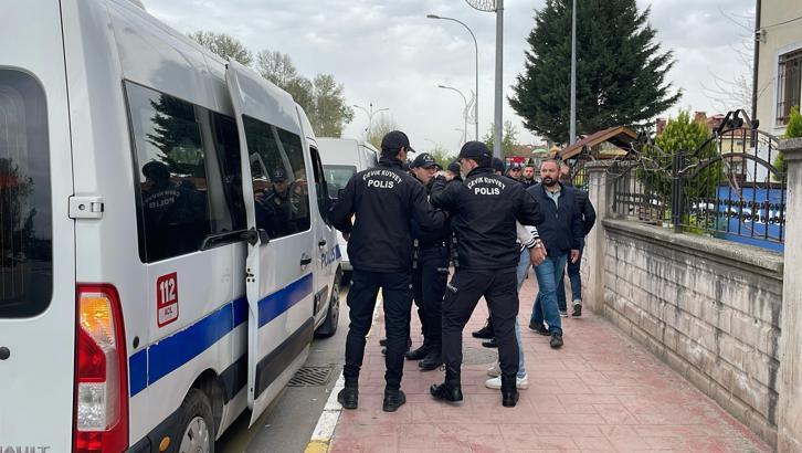 Sakarya'da 2 kişinin yaralandığı kavgaya ilişkin 19 şüpheli adliyede