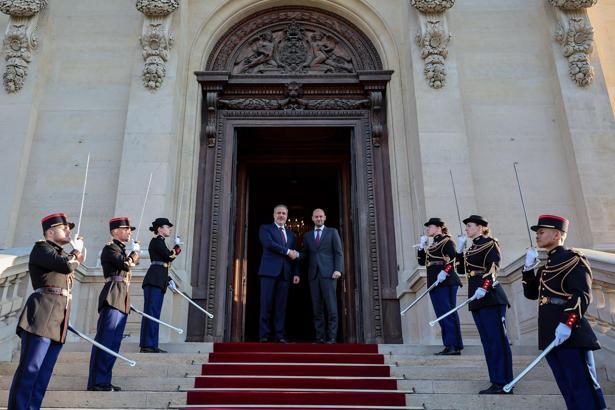 Bakan Fidan, Fransız mevkidaşı Barrot ile Paris’te bir araya geldi