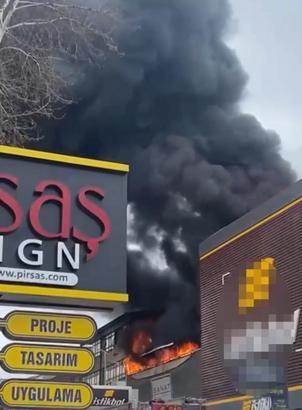 Ankara'da mobilya imalathanesinde yangın