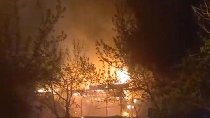 Bursa’da barakada çıkan yangın ormana sıçramadan söndürüldü