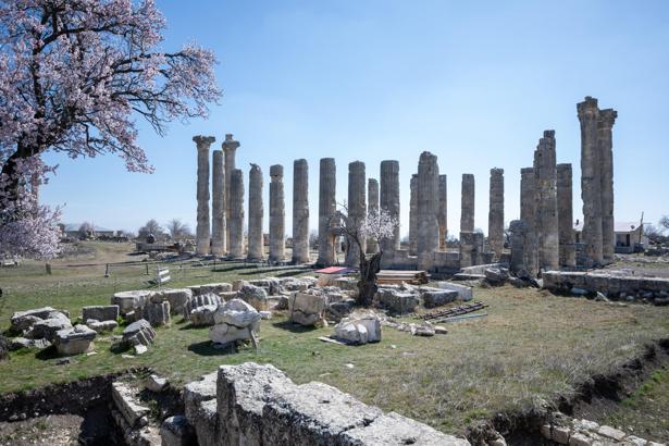 Uzuncaburç, ziyaretçilerini bekliyor