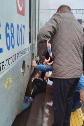 Tekirdağ’da tren ile peron arasına sıkışan kadın yaralandı