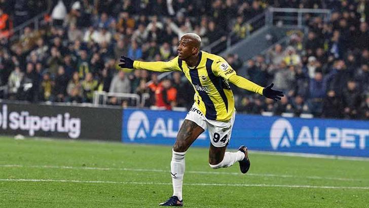 Talisca hat-trick yaptı, Fenerbahçe zirve yarışını sürdürdü