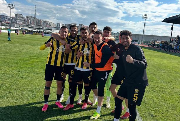 Ayvalıkgücü ve Aliağa nefes nefese şampiyonluk yarışında