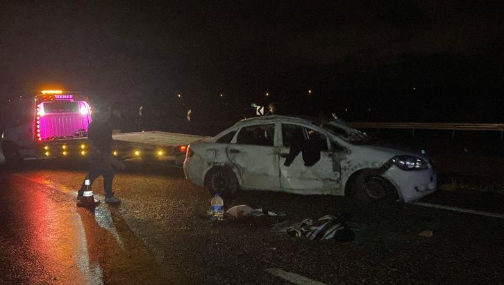 Karabük’te devrilen otomobilde 3’ü çocuk 5 kişi yaralandı