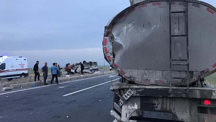 Tankere çarpıp takla atan kamyonetteki 2 yaşındaki Mehmet Ali öldü